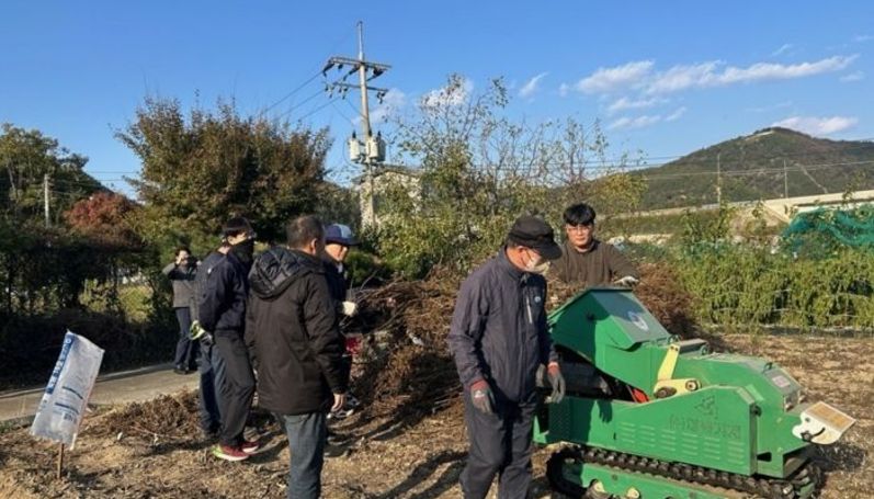 산불 예방·미세먼지 저감 … 포항시, 2026년 영농부산물 파쇄 무상 지원