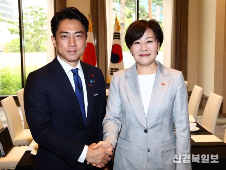 송미령-고이즈미 한·일 농업장관 면담
