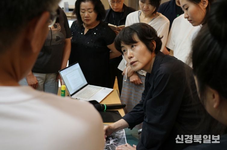 포항시립미술관은 드로잉 워크숍 ‘붙잡은 찰나, 이어진 시선’을 지난 6일과 7일 양일간 개최했다.