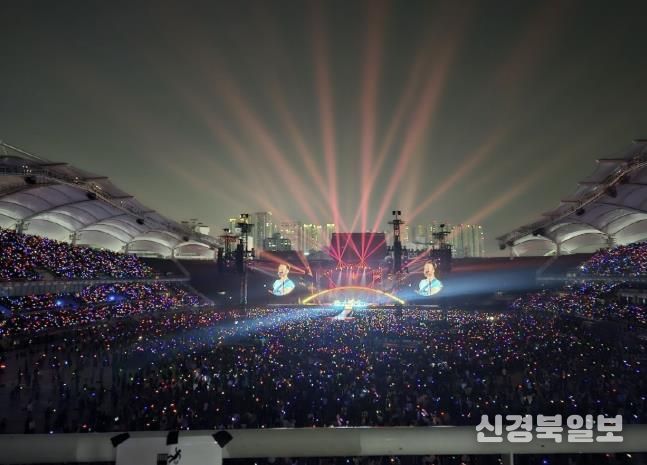 고양종합운동장에서 열린 콜드플레이 내한공연(사진 제공=라이브네이션코리아)