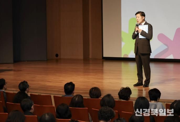 전성수 서초구청장이 23일 14시 심산기념문화센터에서 열린 구민 맞춤형 세무설명회에서 인사말씀하고 있다.