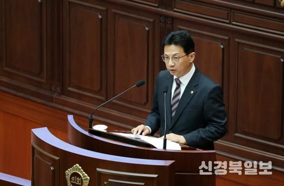 부산시의회 박중묵의원 ‘부산광역시교육청 물품 및 용역 지역산업 활성화 지원 조례안’ 제정, 상임위 통과!