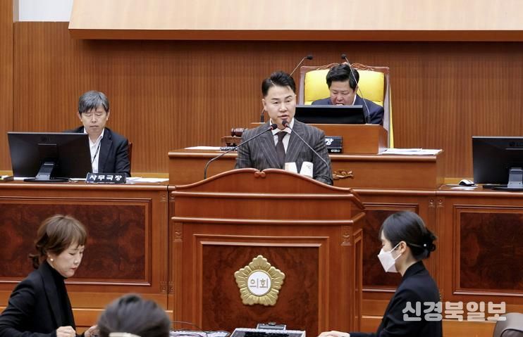 11월 17일 제348회 도봉구의회 정례회에서 시정연설 하는 오언석 도봉구청장