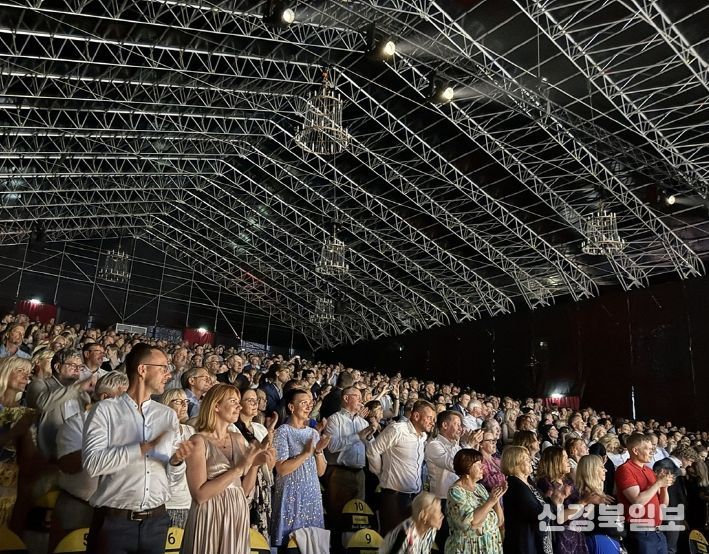 사아레마 오페라페스티벌 진출