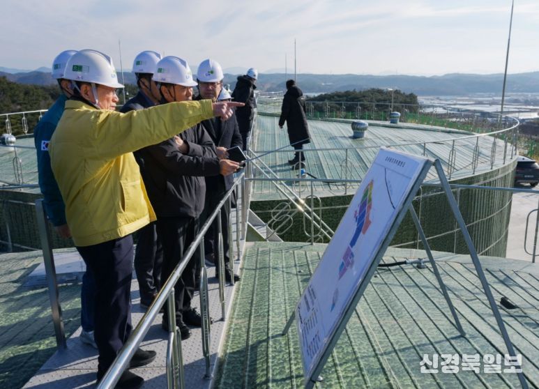 5일 새해를 맞아 영천시 관계자들이 하이테크파크지구를 방문해 현장을 점검했다.