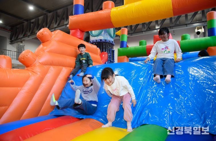 에메랄드 키즈카페, 에어바운스 팡팡