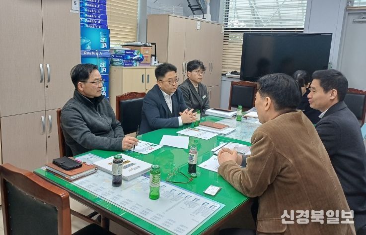 이응우 계룡시장은 25일 청양군 충남사회적경제혁신타운에서 열린 ‘충남 시장․군수협의회’에서 3軍 본부 핵심지역 지원 특별법 제정을 건의했다