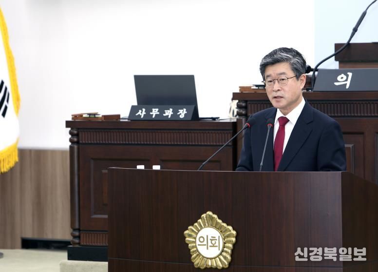 중구의회 폐회식에서 발언하는 김길성 중구청장