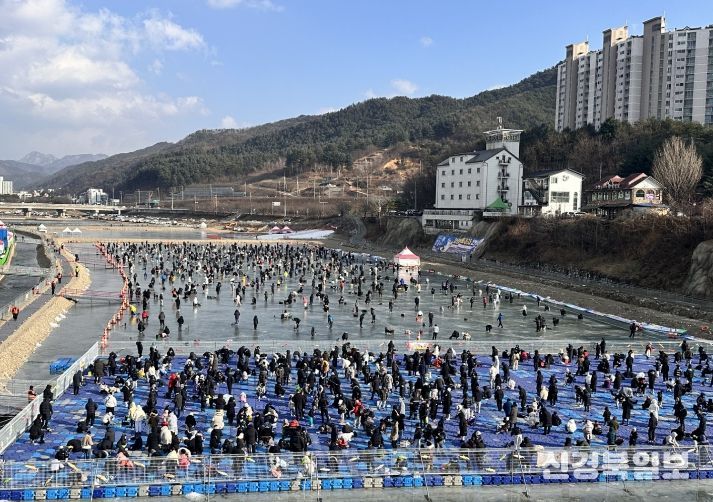 홍천강 꽁꽁축제 현장