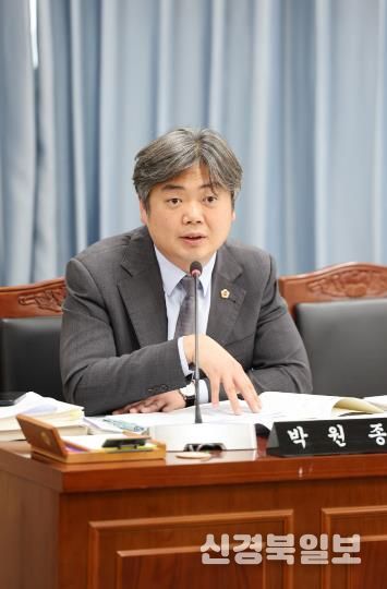 업무보고 중인 박원종 전남도의원