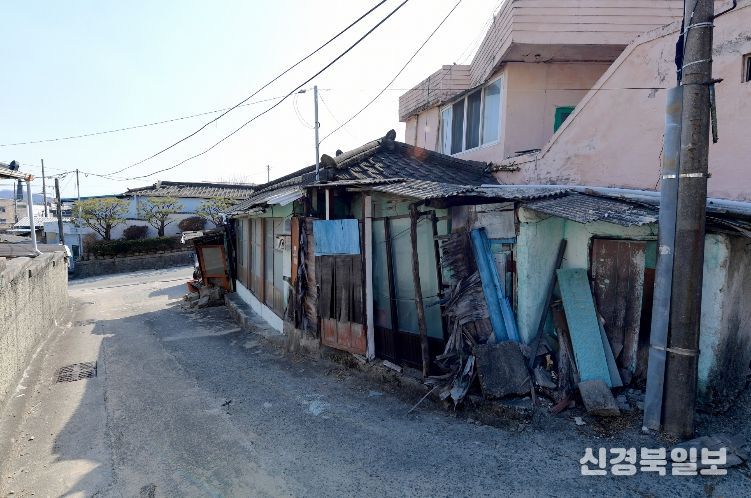 영주시는 장기간 방치된 빈집들의 체계적인 관리 기반 마련을 위해 실태조사에 착수한다(빈집모습)